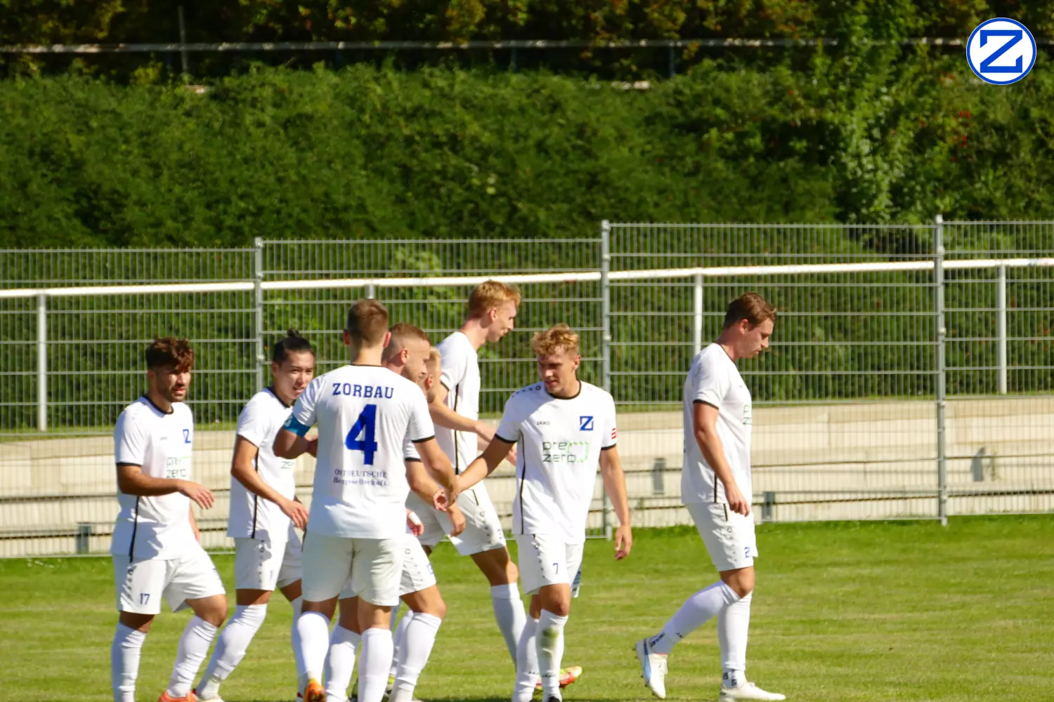 Bild: SV Blau-Weiß Zorbau - SV Dessau 05 4:2 (2:1) - Dessau1022