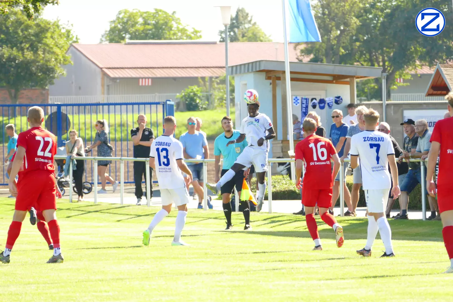 Bild: SV Blau-Weiß Zorbau - SV Dessau 05 4:2 (2:1) - Dessau1025